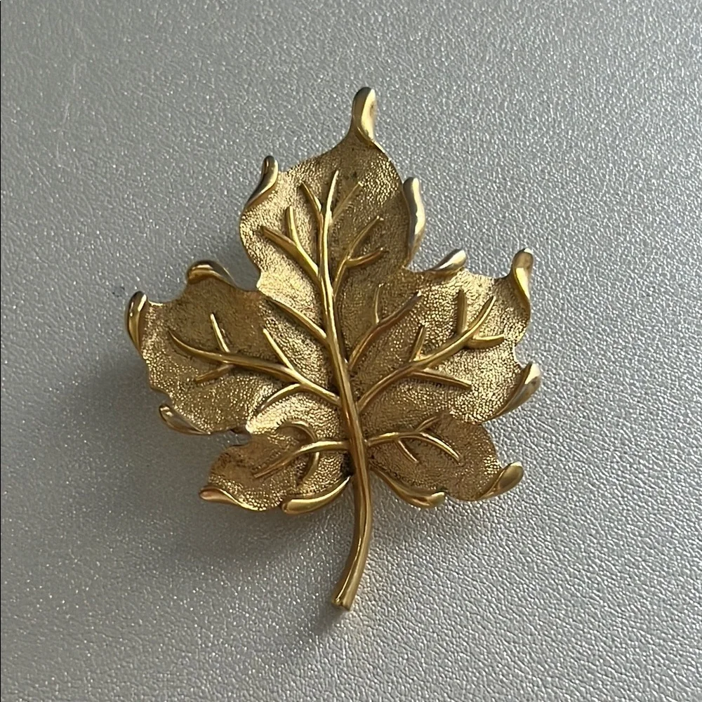 Trifari Vintage Gold Fall Leaf Brooch Pin Statement Jewelry